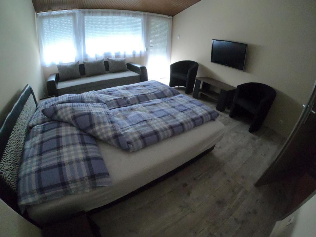 Dami Apartman ไฮจ์ดุสโซบอสโล ภายนอก รูปภาพ