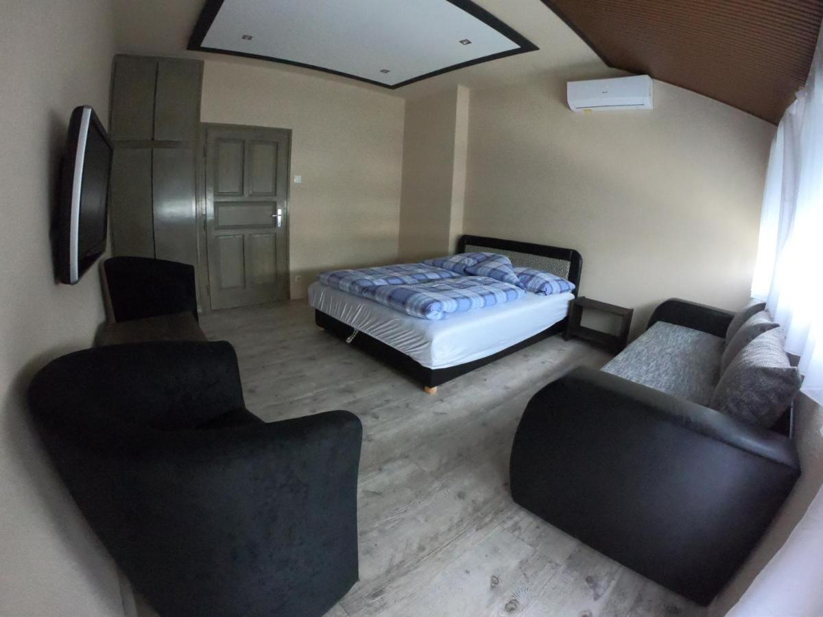Dami Apartman ไฮจ์ดุสโซบอสโล ภายนอก รูปภาพ